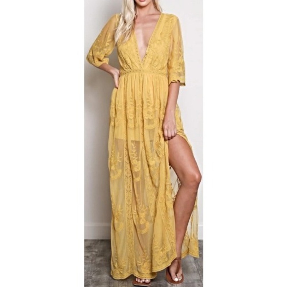 Wishlist Women's Mustard V Neck Shorts Underneath Lace Jumpsuit Size M NWOT - Picture 2 of 7